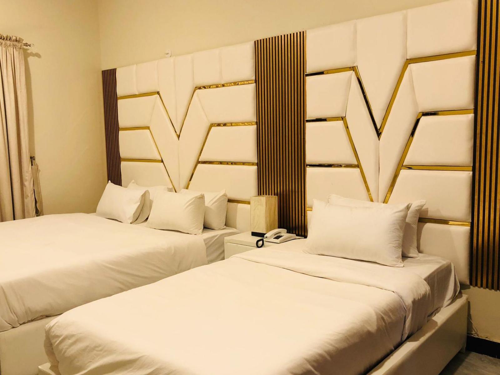 Royal Executive Hotel Islamabad Bagian luar foto